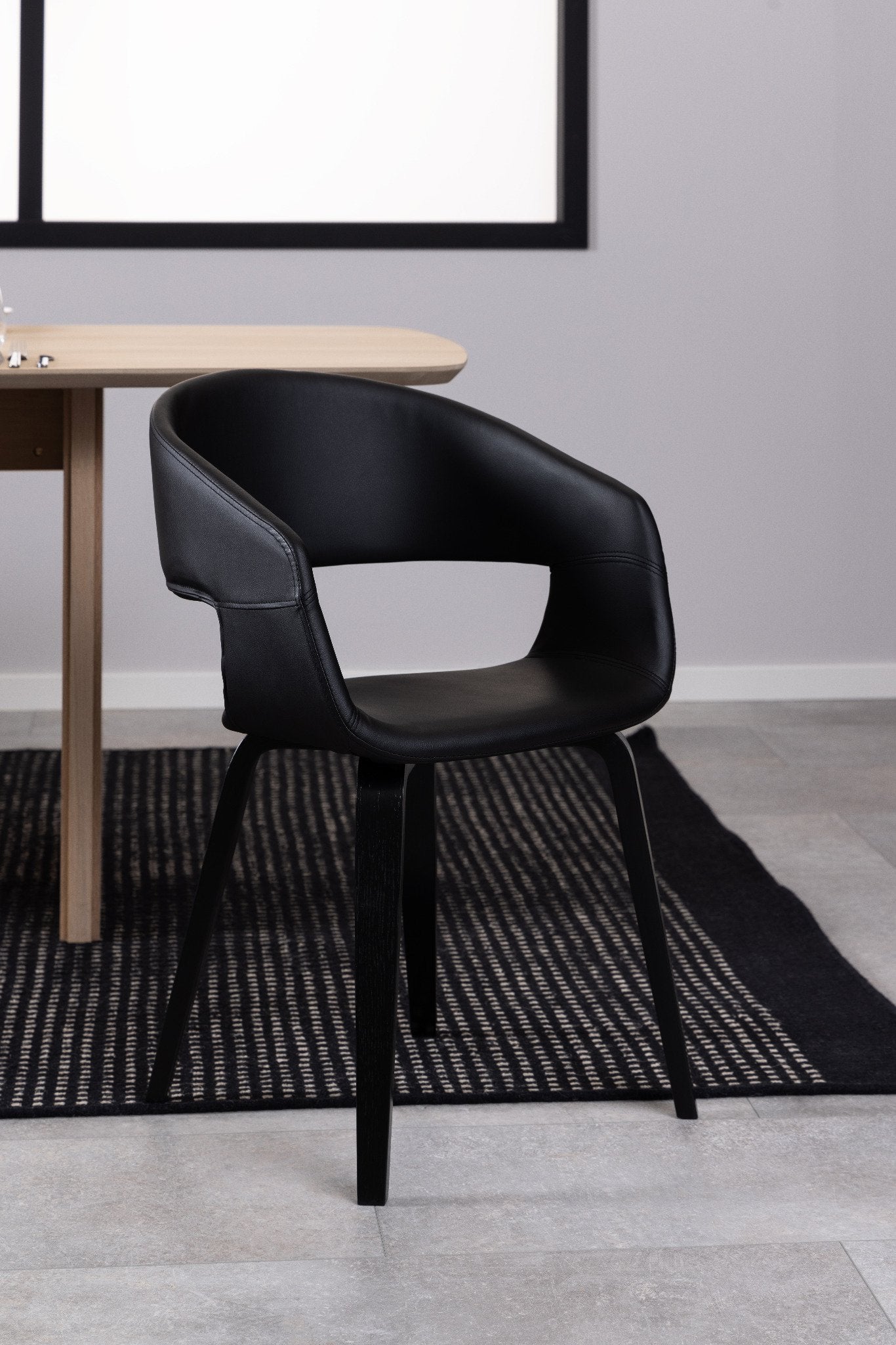 Nova Esszimmerstuhl mit Armlehne