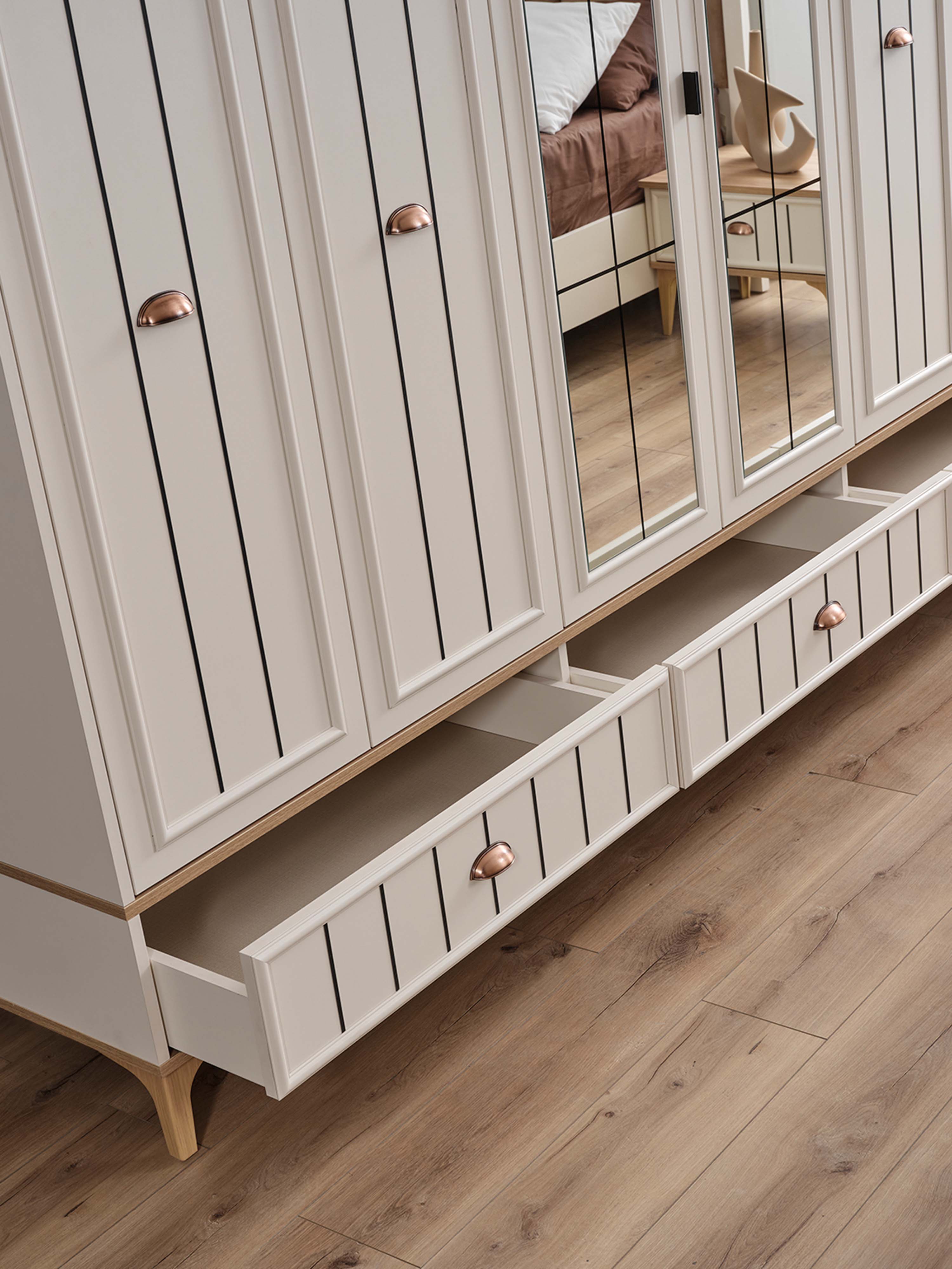 Bella Schlafzimmerschrank 6-Türen